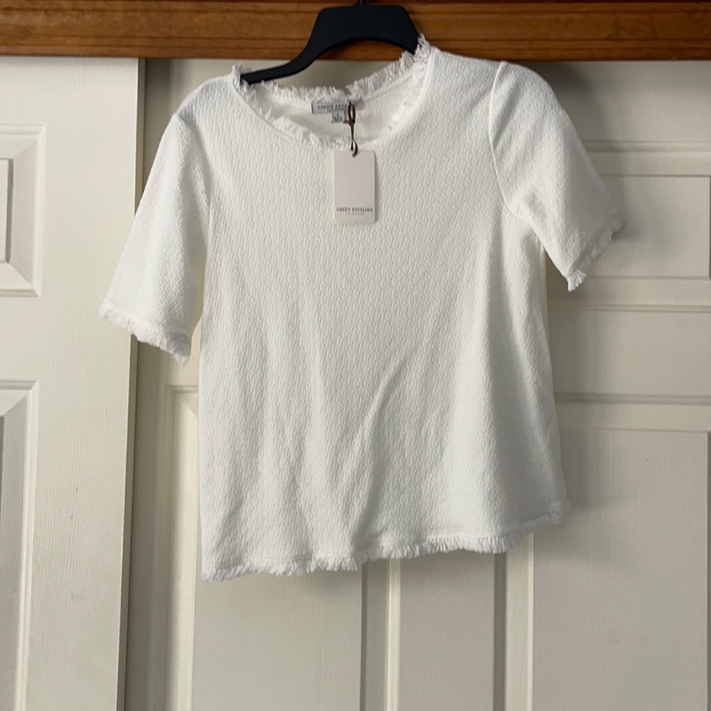 White ribbed top